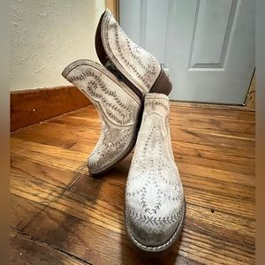 Sterling River Booties